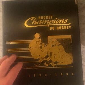 1993-94 Kraft Canada NHL Complete Hockey Factory Set in Album